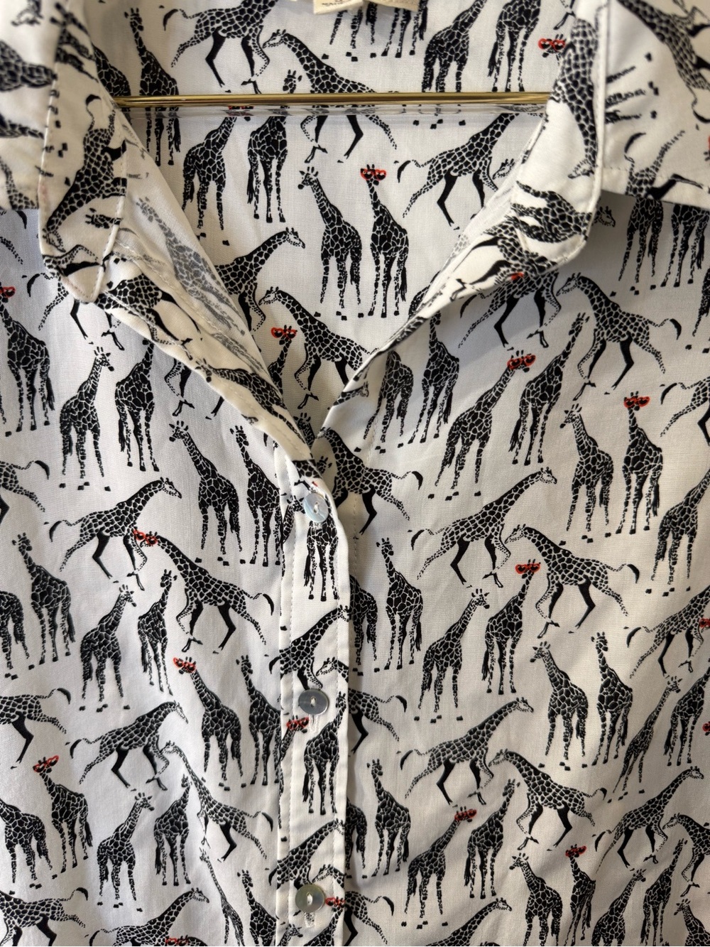 Jane and Delancey Black & White Giraffe Print Shirt with Red Accent - Picture 3 of 6